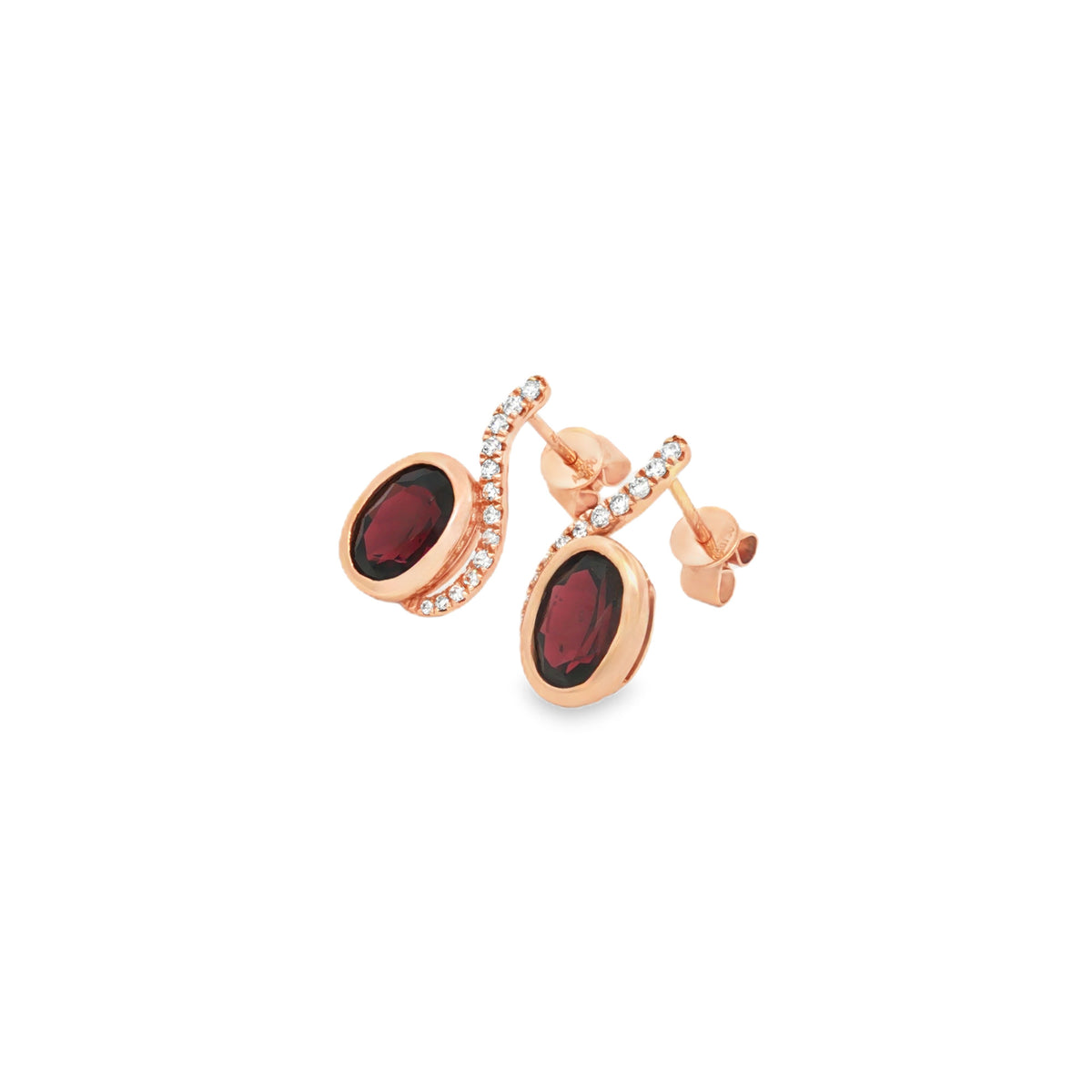 ARETES CON GRANATE OVAL Y DIAMANTES
