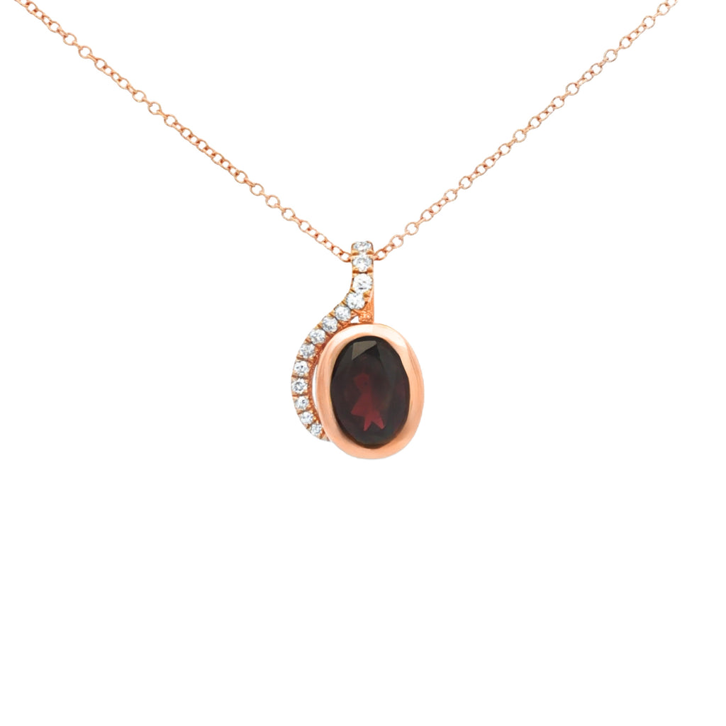 GARGANTILLA CON GRANATE OVAL Y DIAMANTES