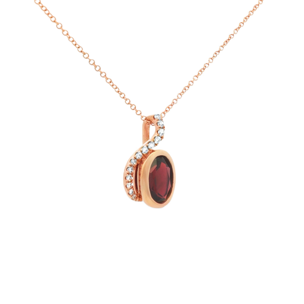 GARGANTILLA CON GRANATE OVAL Y DIAMANTES