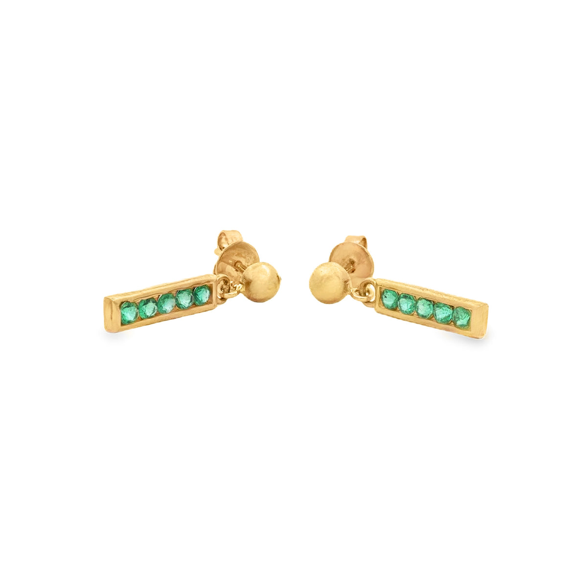 ARETES LARGOS CON ESMERALDAS
