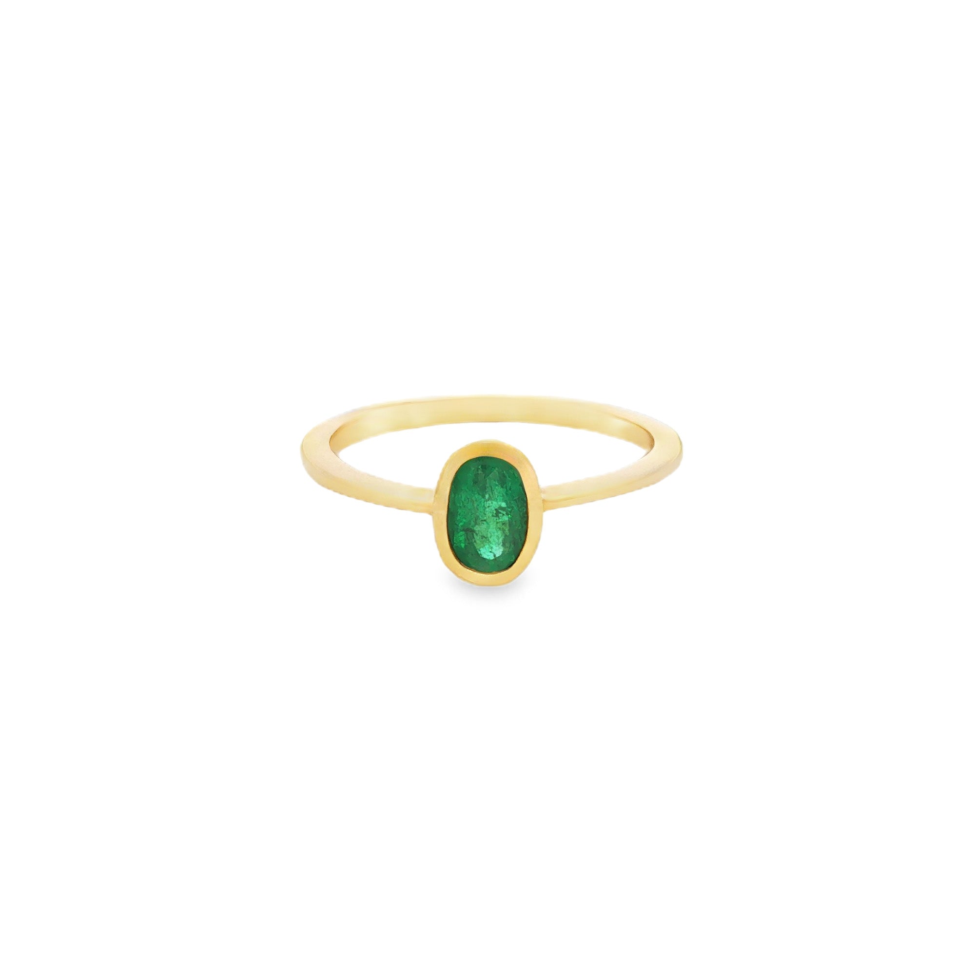 ANILLO SOLITARIO CON ESMERALDA