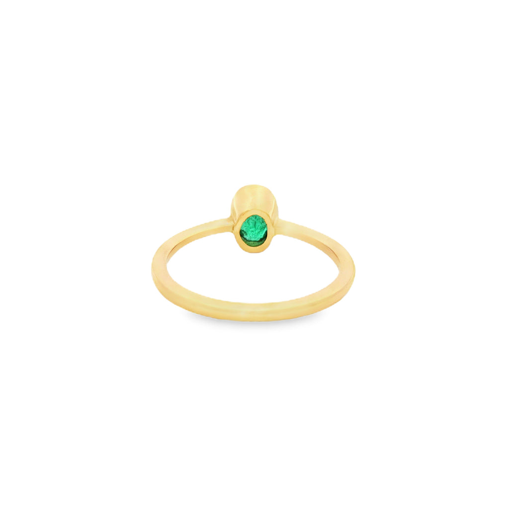 ANILLO SOLITARIO CON ESMERALDA