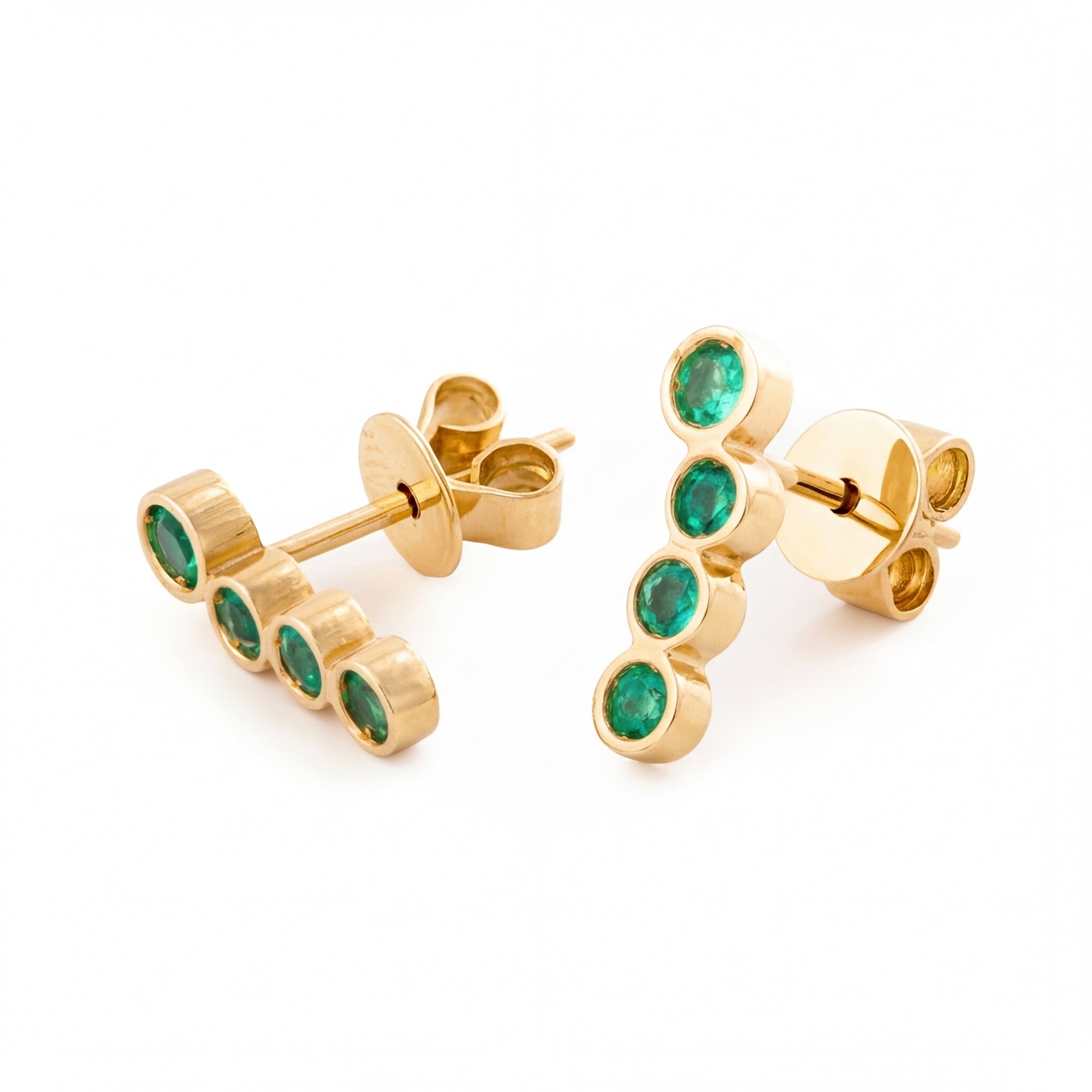 ARETES LARGO ONDA CON ESMERALDAS