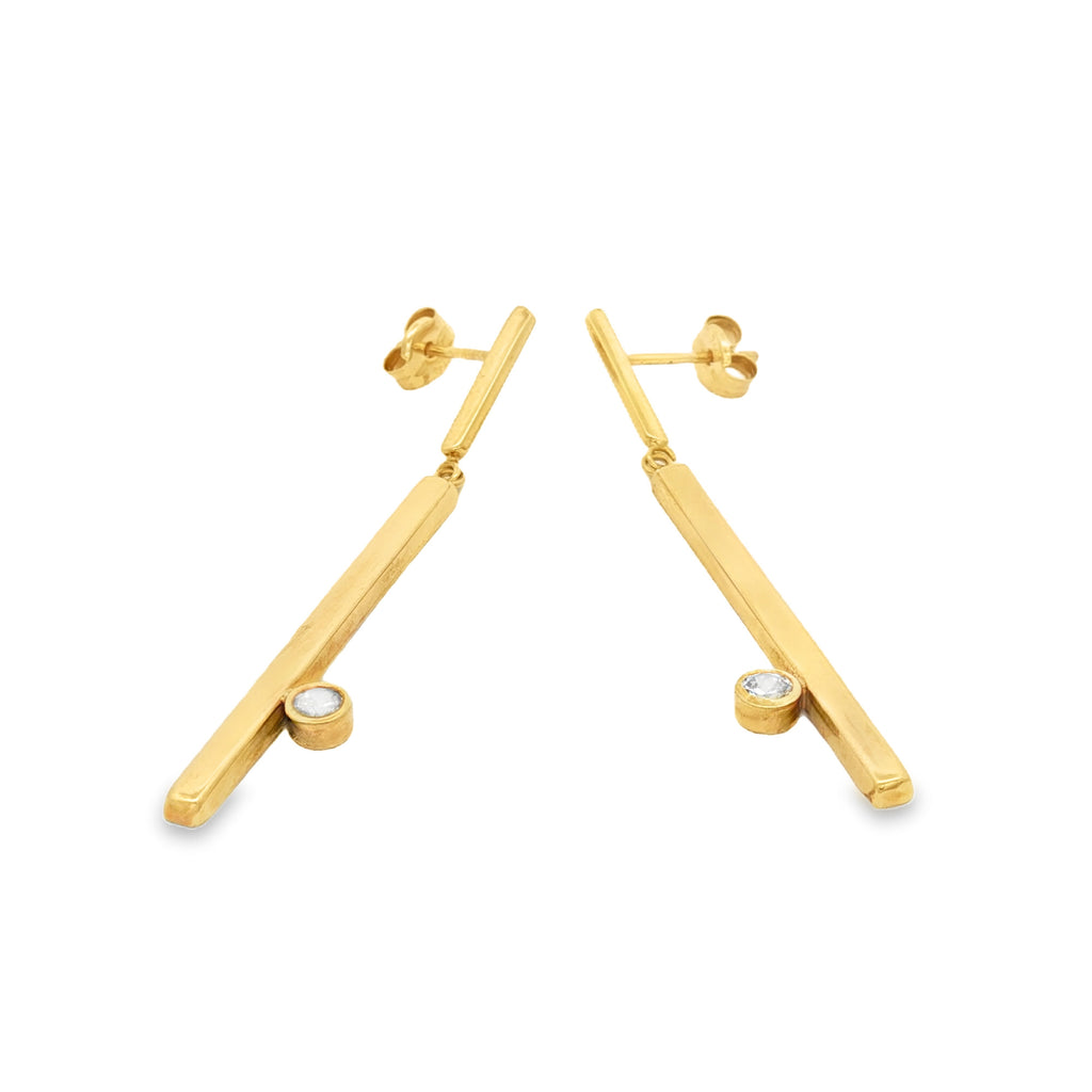 ARETES BARRA LARGA CON ZIRCONES
