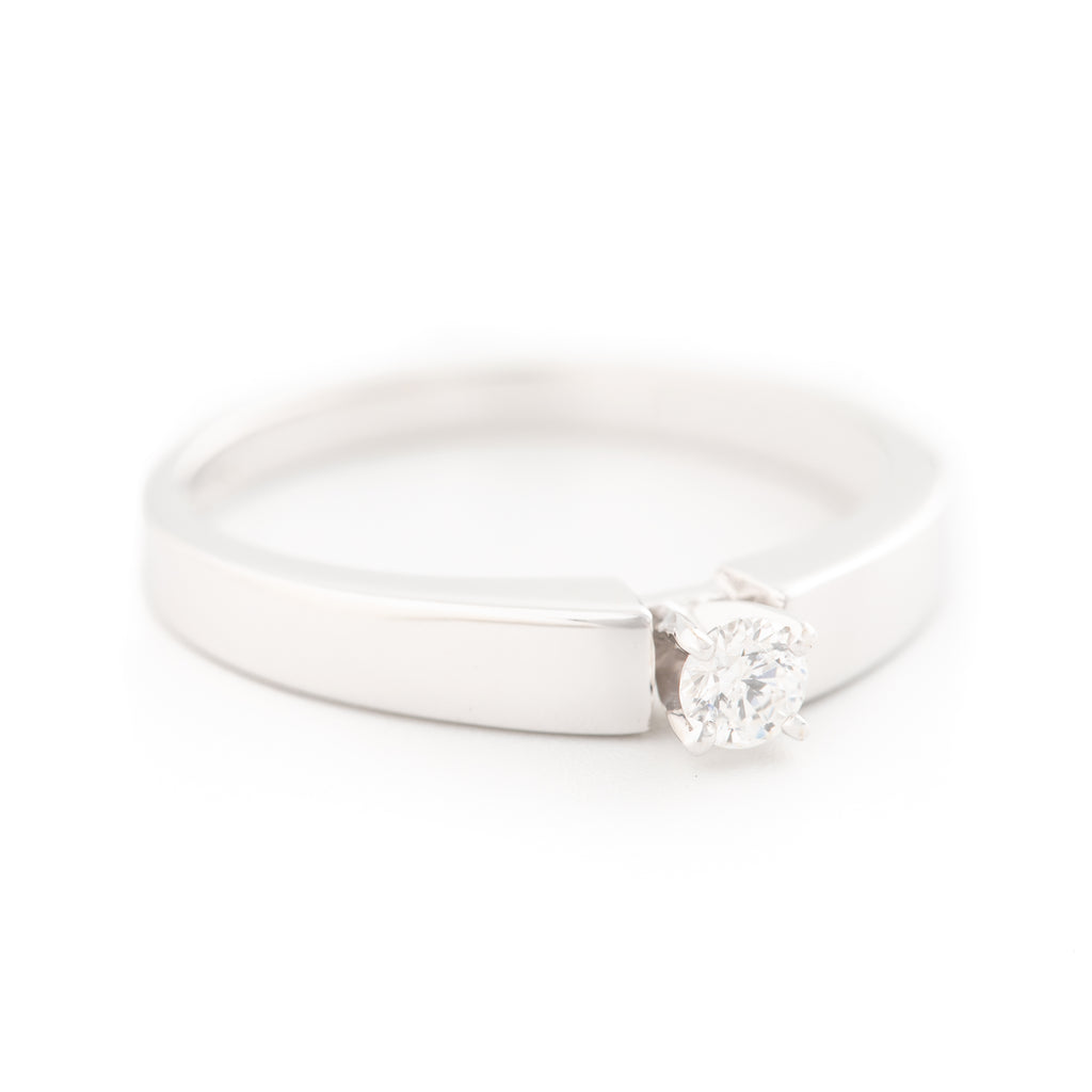 ANILLO SOLITARIO CON DIAMANTE