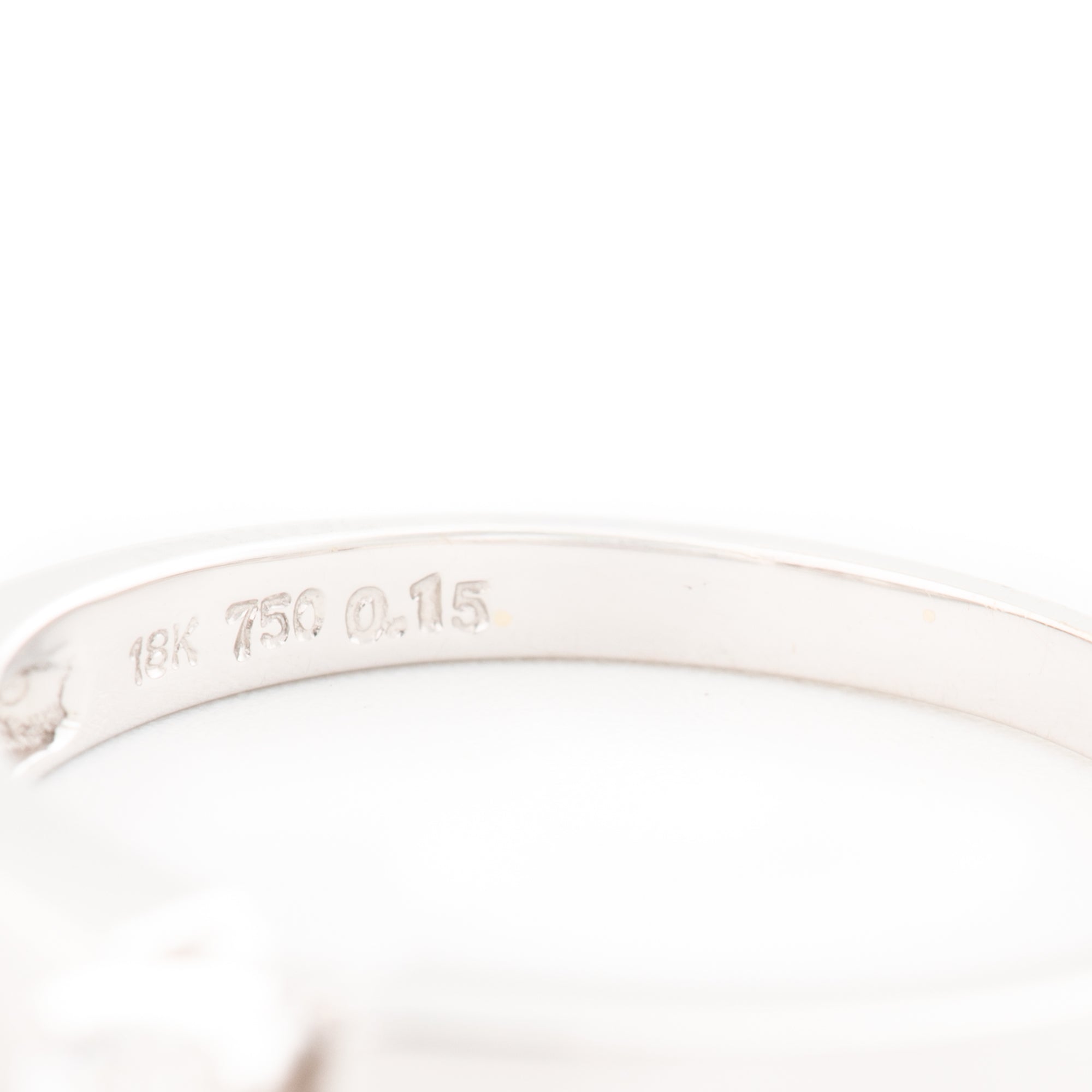 ANILLO SOLITARIO CON DIAMANTE