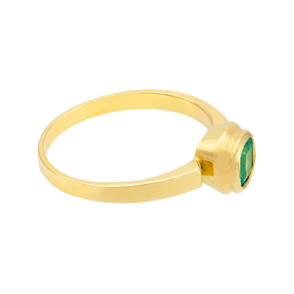 ANILLO CON ESMERALDA
