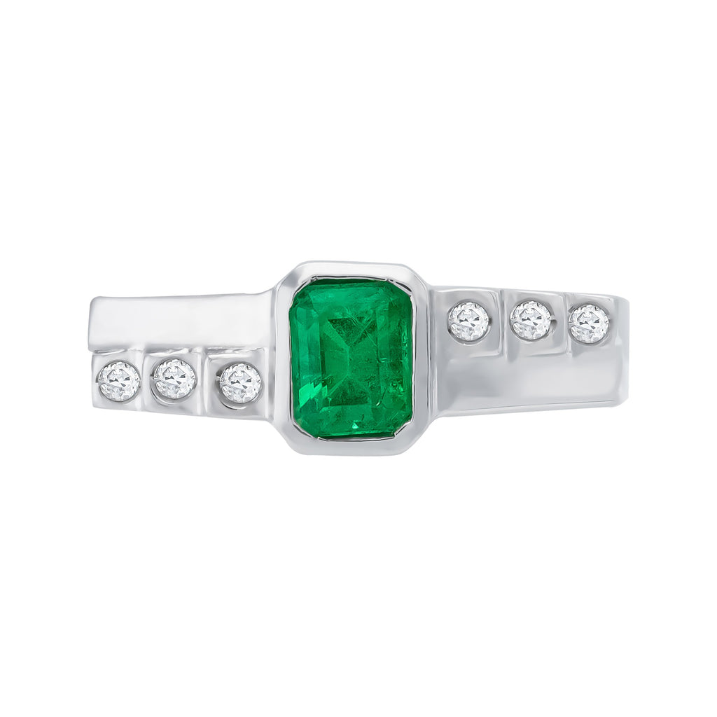 ANILLO CON ESMERALDA Y DIAMANTES