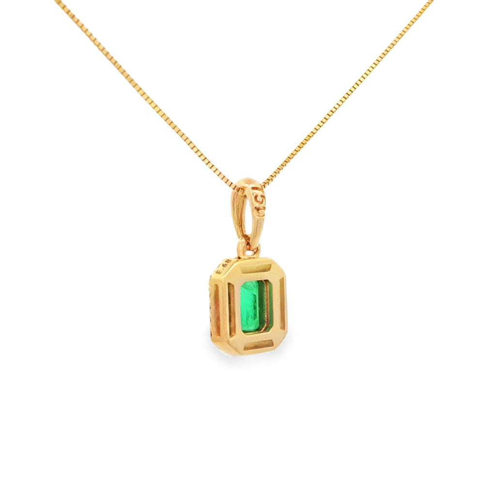 DIJE CON ESMERALDA Y DIAMANTES