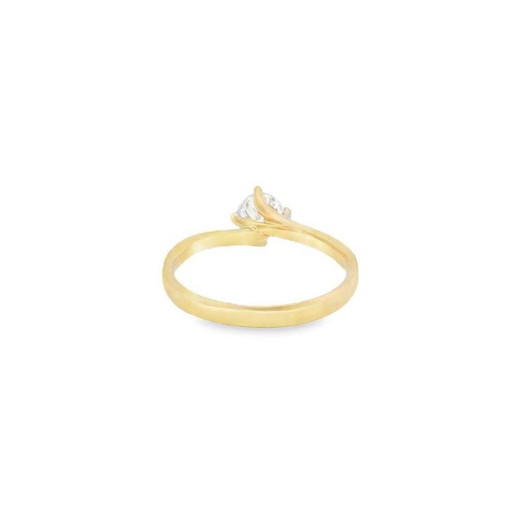 ANILLO SOLITARIO ZIRCÓN CRUZADO