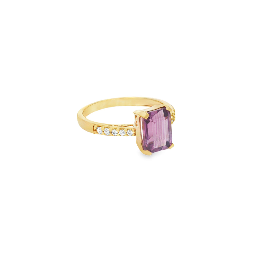 ANILLO SOLITARIO AMATISTA CON ZIRCONES