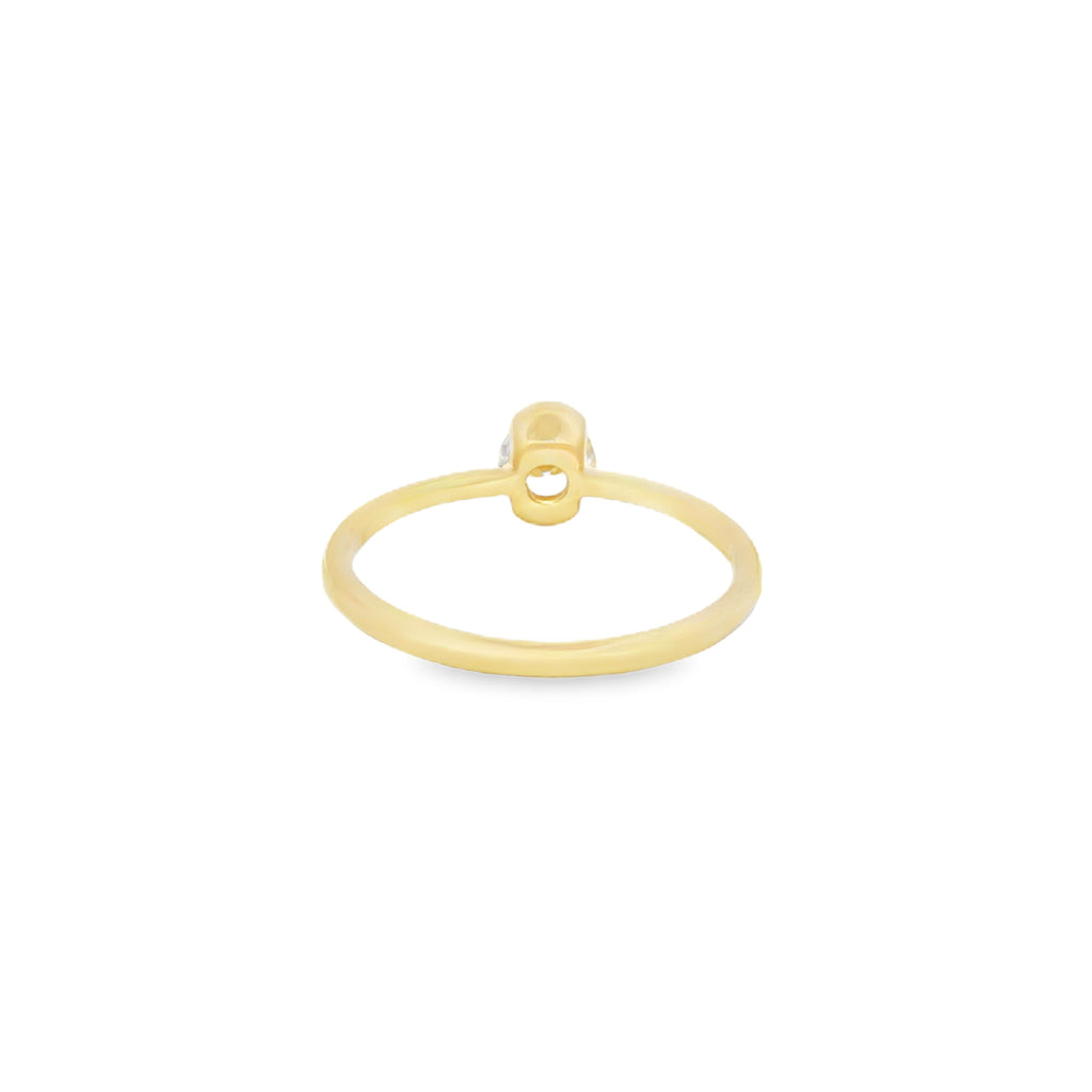 ANILLO CON ZIRCÓN OVAL