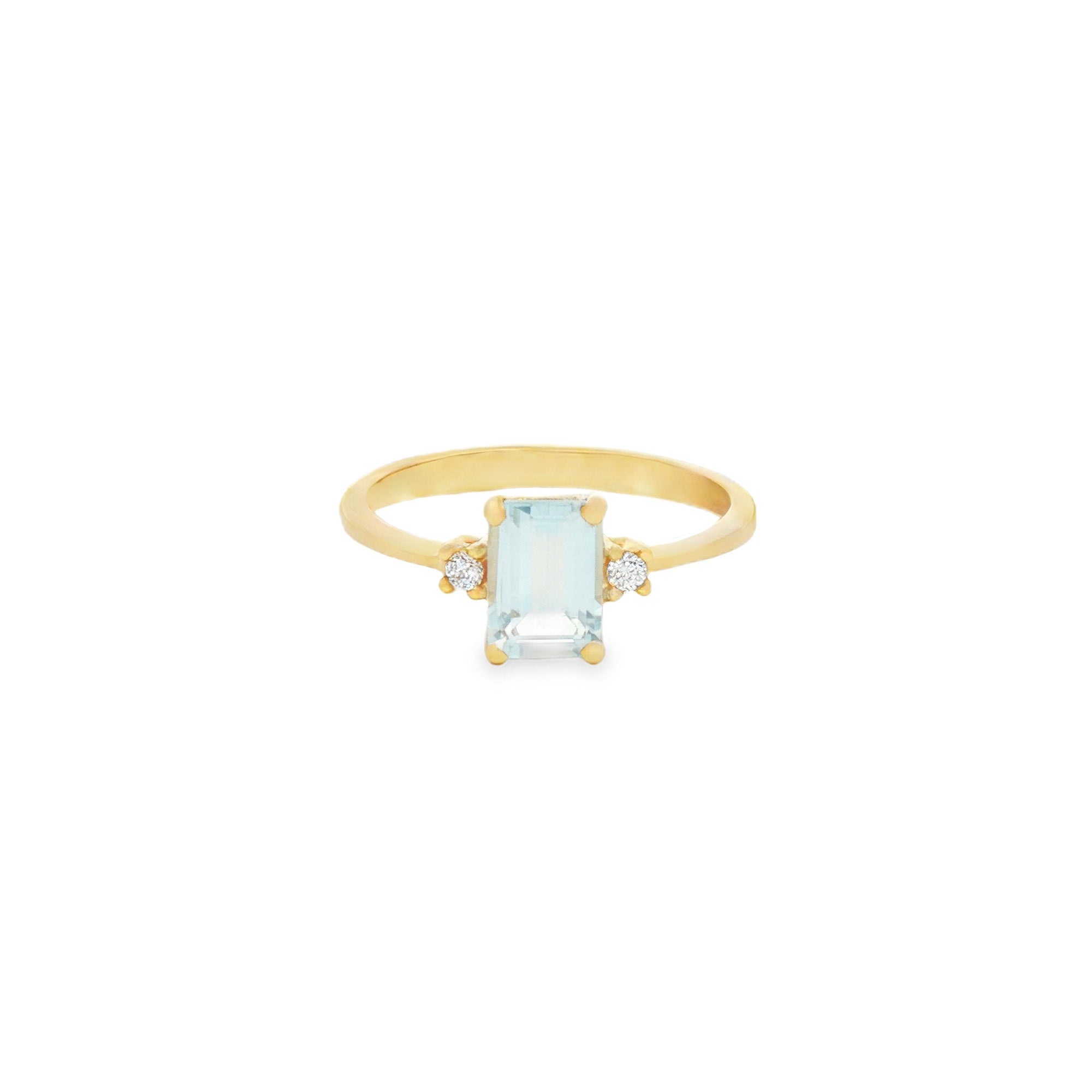 ANILLO TOPACIO CON ZIRCONES