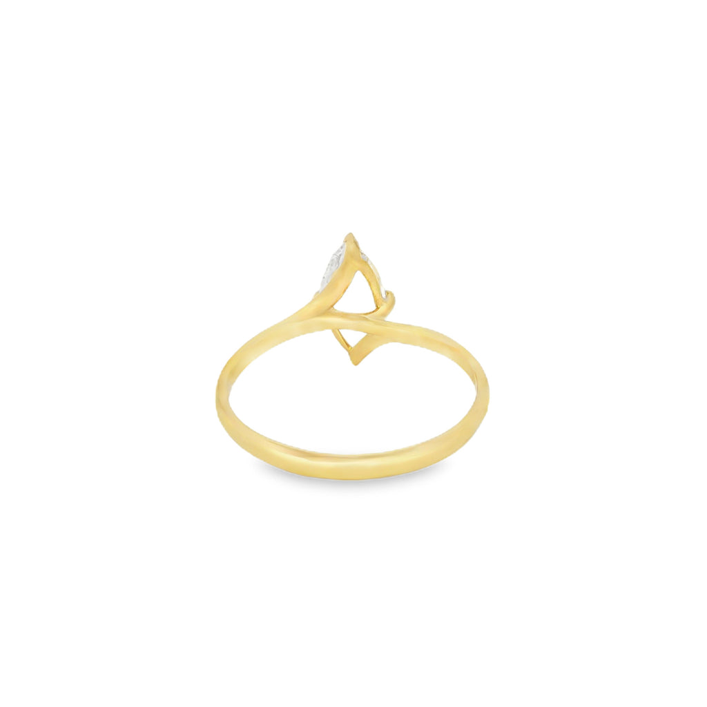 ANILLO CON ZIRCÓN MARQUESA