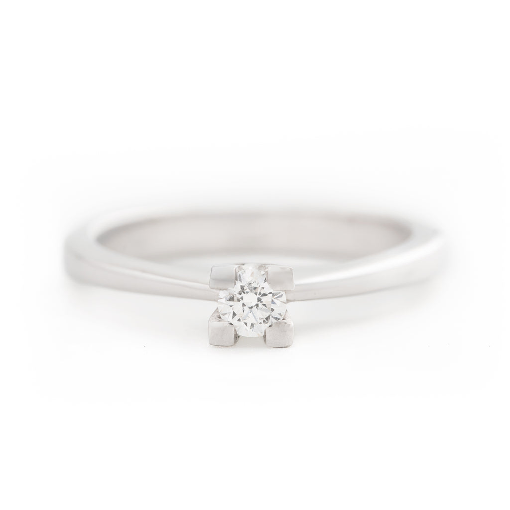 ANILLO SOLITARIO CON DIAMANTE