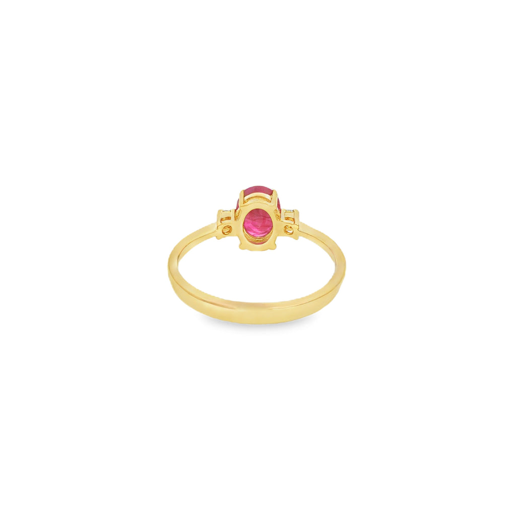 ANILLO RUBÍ OVAL Y DIAMANTES