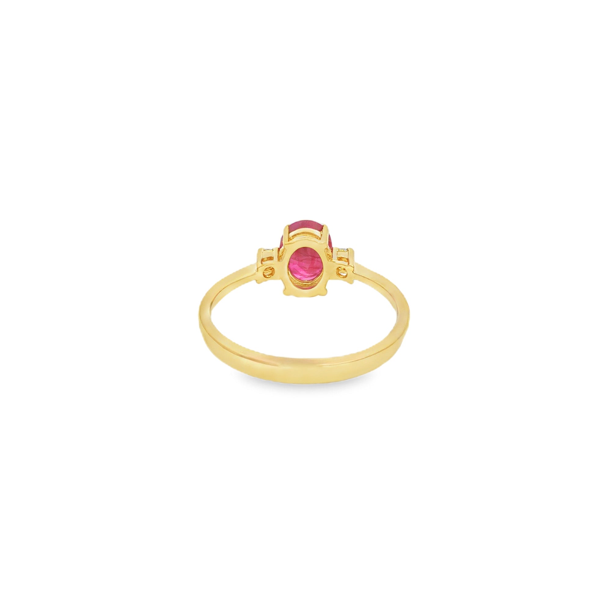 ANILLO RUBÍ OVAL Y DIAMANTES