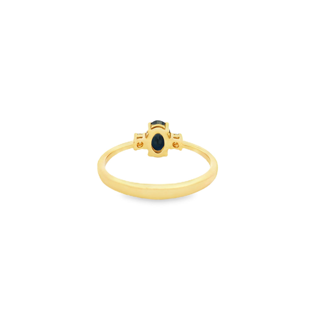 ANILLO CON ZAFIRO Y DIAMANTES