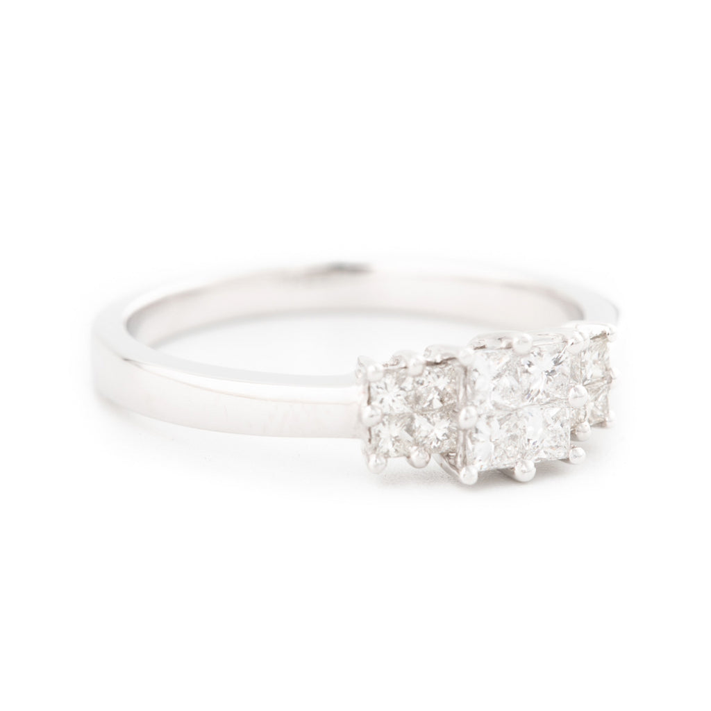 ANILLO SOLITARIO CON DIAMANTES