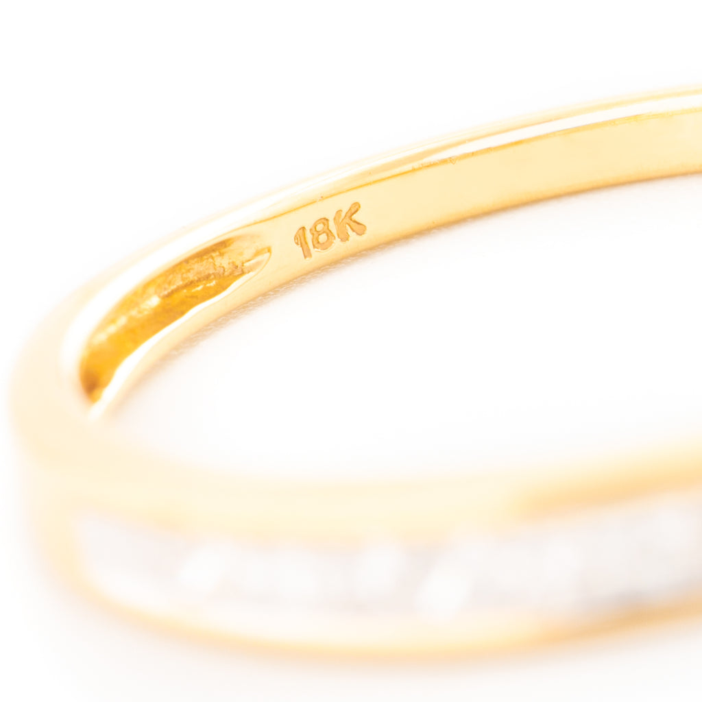 ARGOLLA CON CARRIL EN DIAMANTES