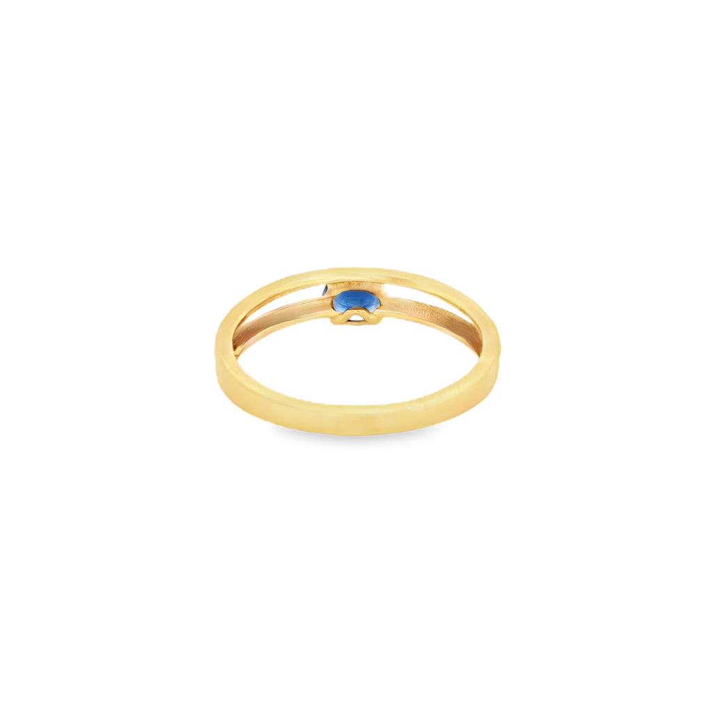 ANILLO CON ZAFIRO Y DIAMANTES