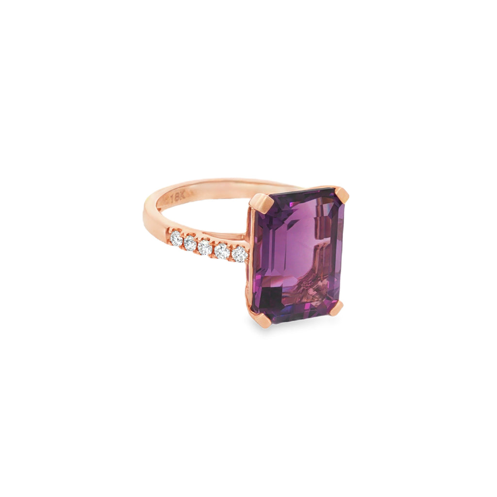 ANILLO CON AMATISTA Y DIAMANTES