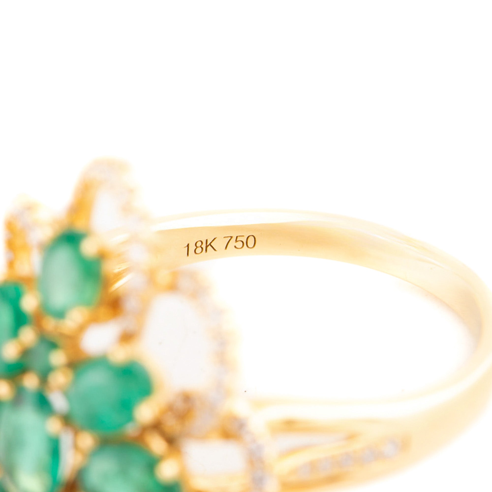 ANILLO FLOR ESMERALDAS Y DIAMANTES