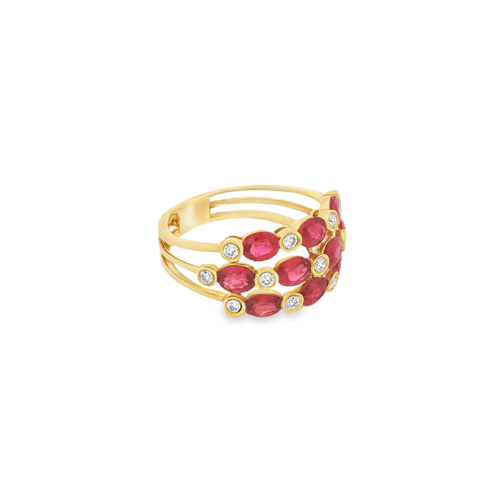 ANILLO CON RUBÍES Y DIAMANTES