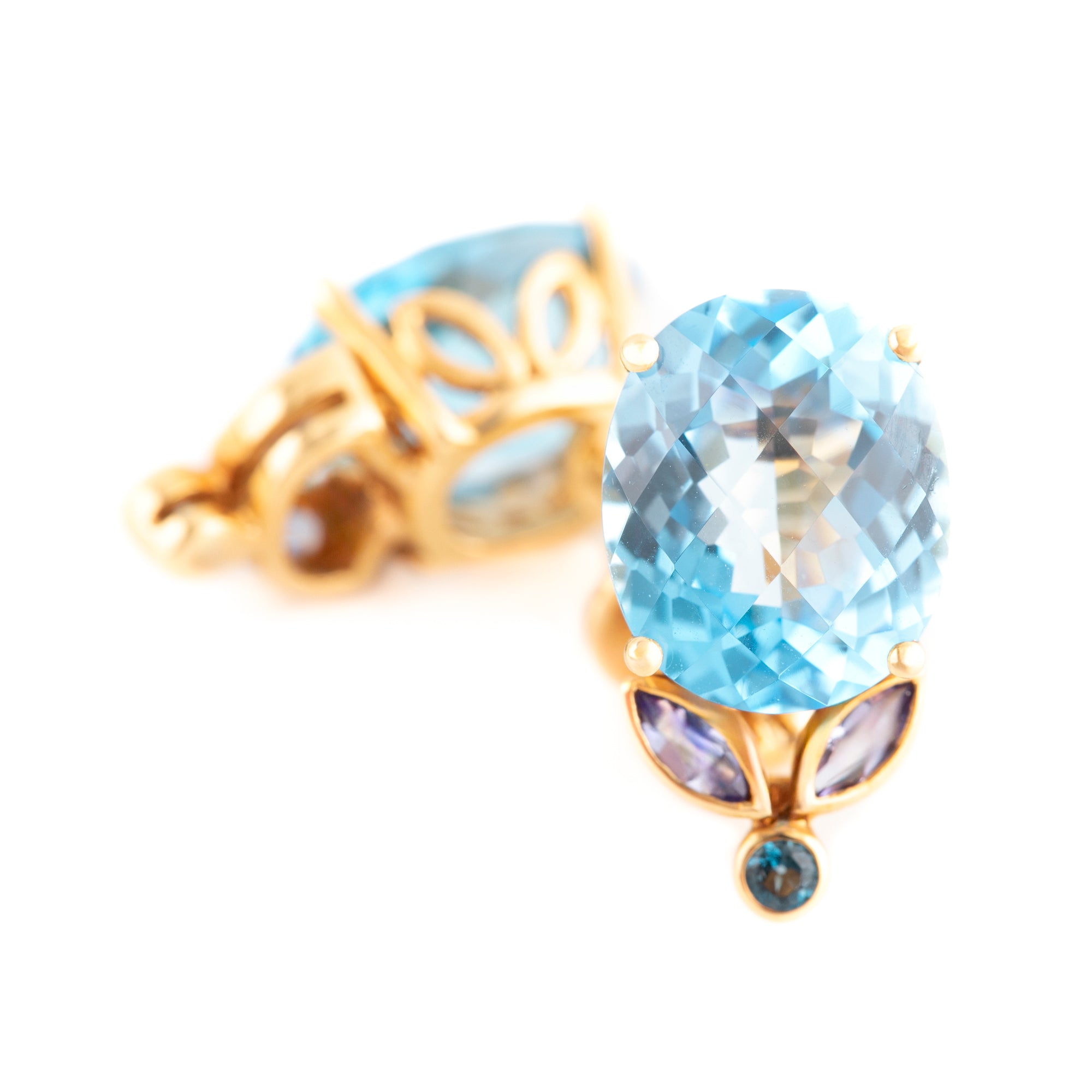 ARETES HOJAS CON TOPACIO OVAL