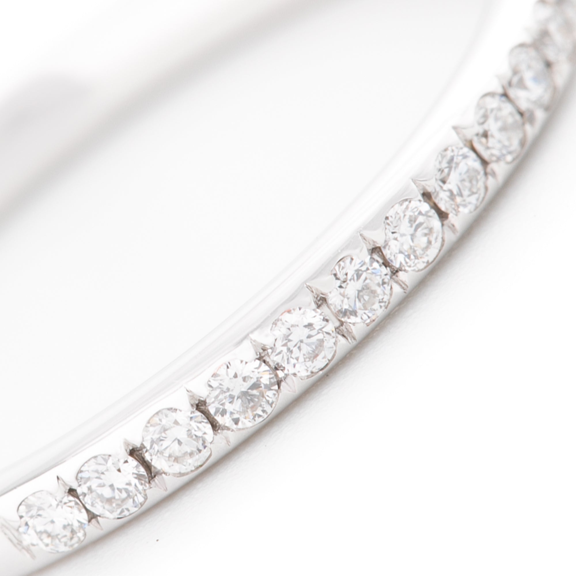 ARGOLLA CON DIAMANTES