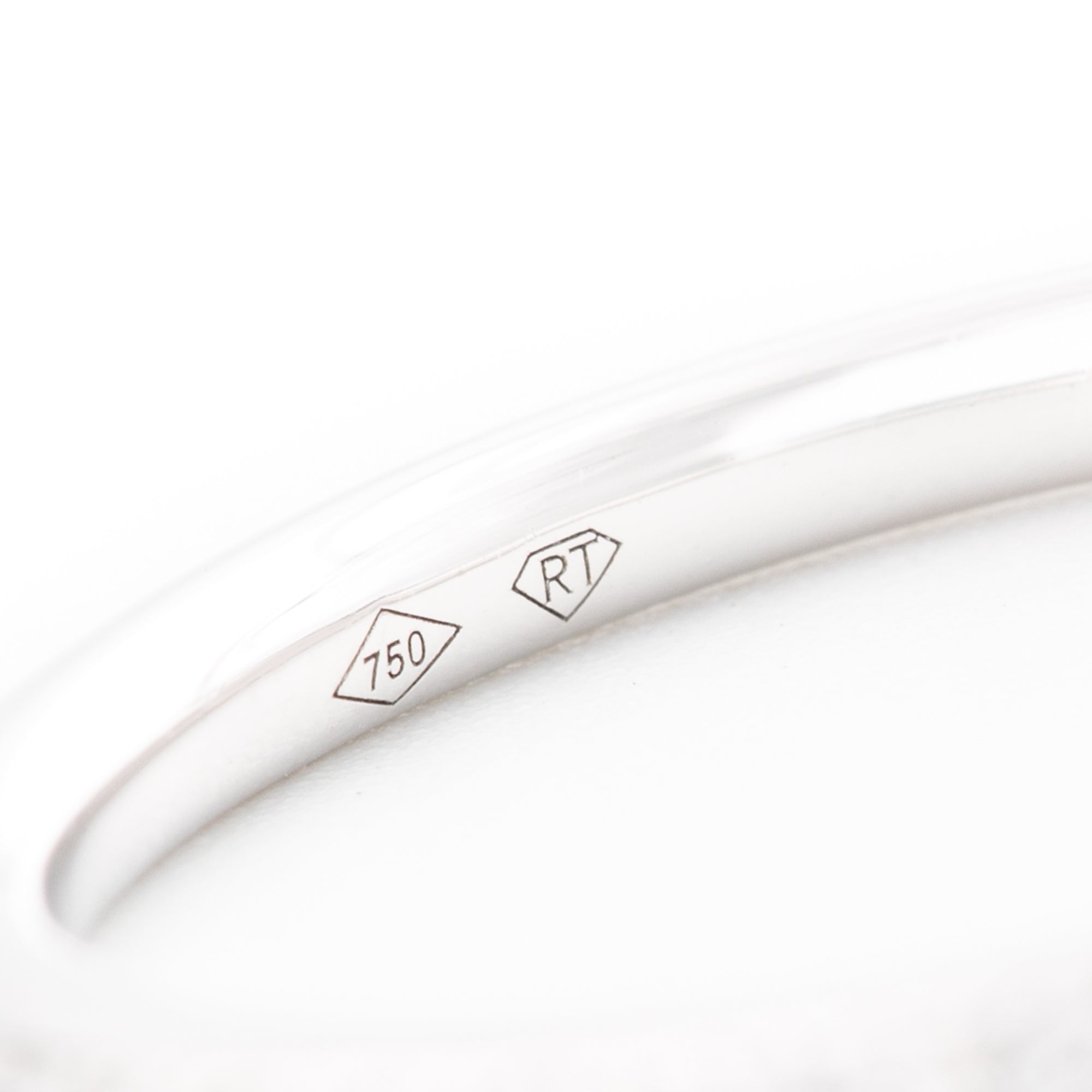 ARGOLLA CON DIAMANTES