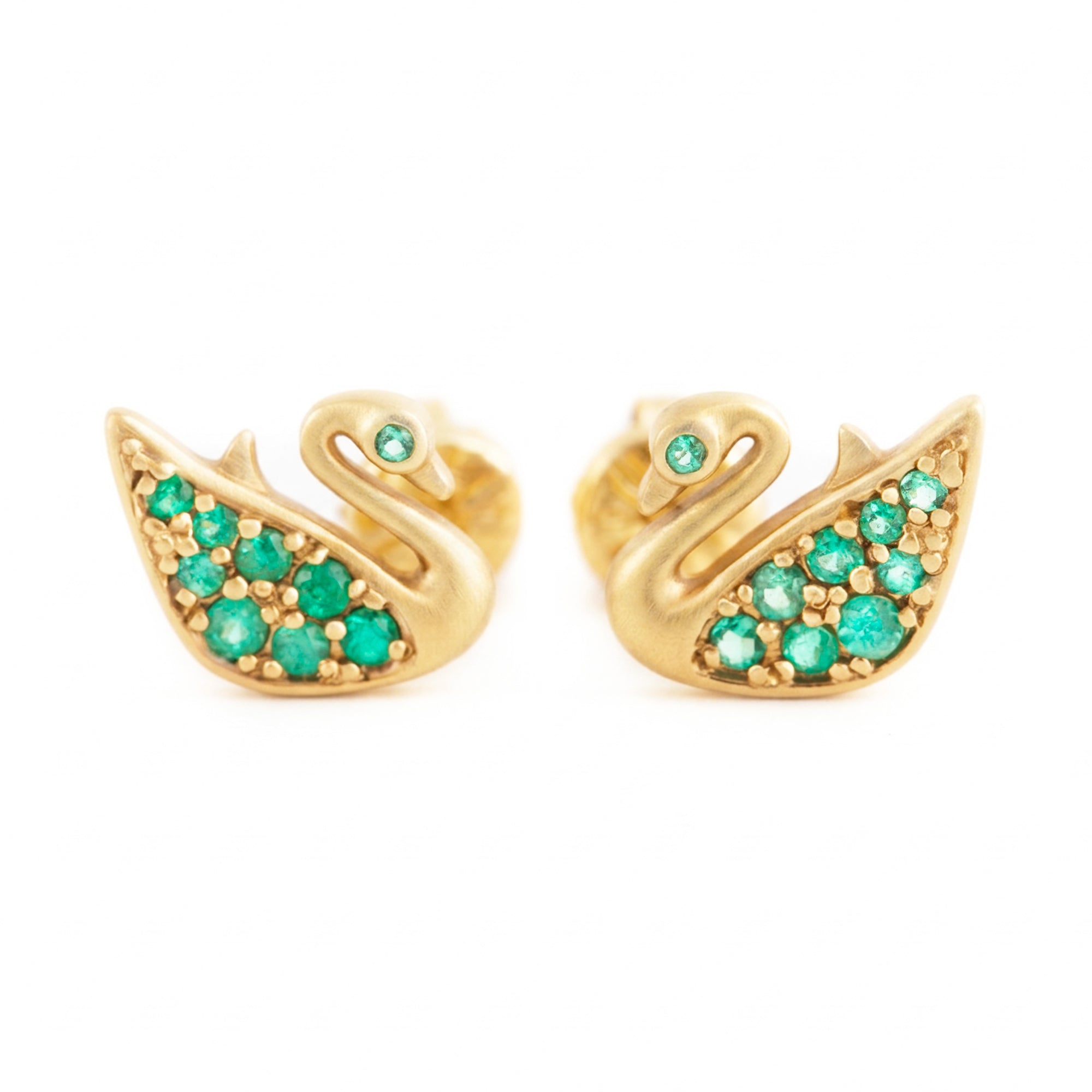 ARETES CISNE CON ESMERALDAS