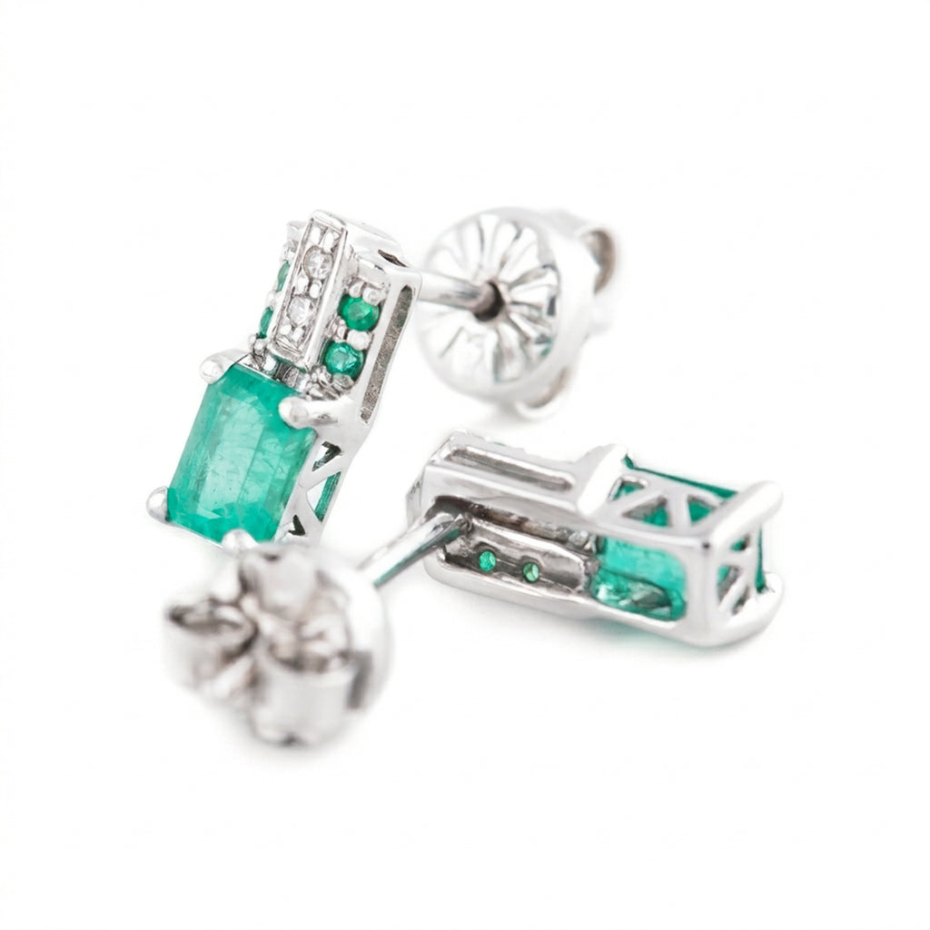 ARETES BARRA CON ESMERALADA Y DIAMANTE