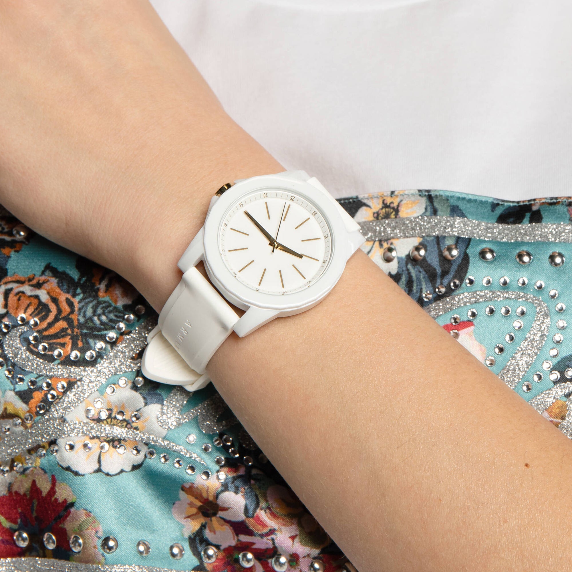 Reloj Armani Exchange Lady Banks + Portatarjetas Dama