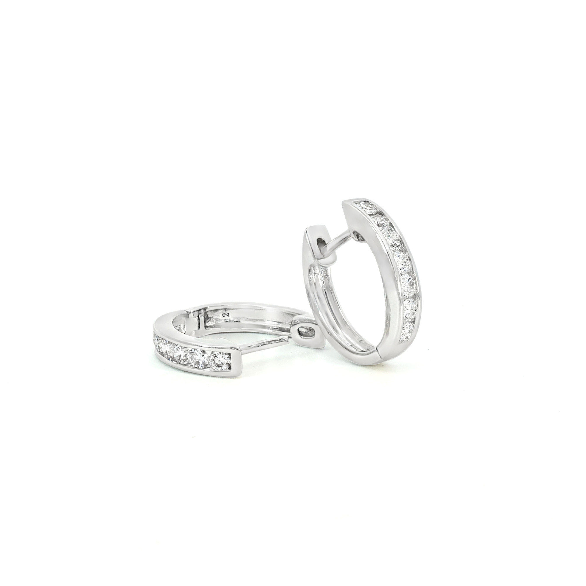 CANDONGA OVAL CON DIAMANTES