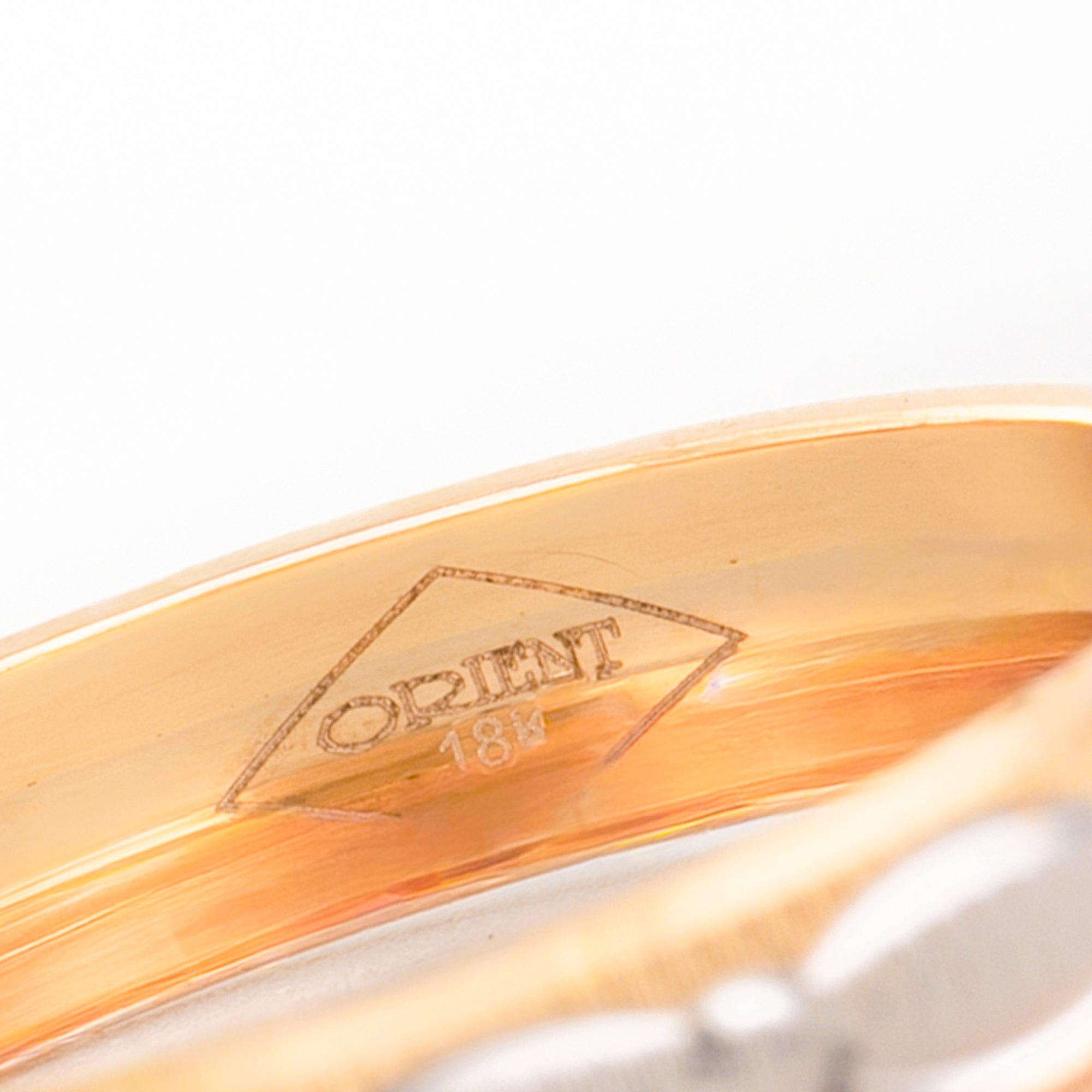 ARGOLLA 3 OROS GRABADO OVAL