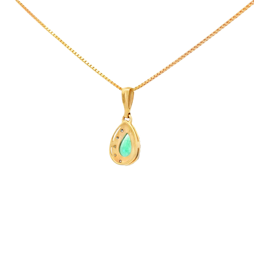 DIJE CON ESMERALDA Y DIAMANTES