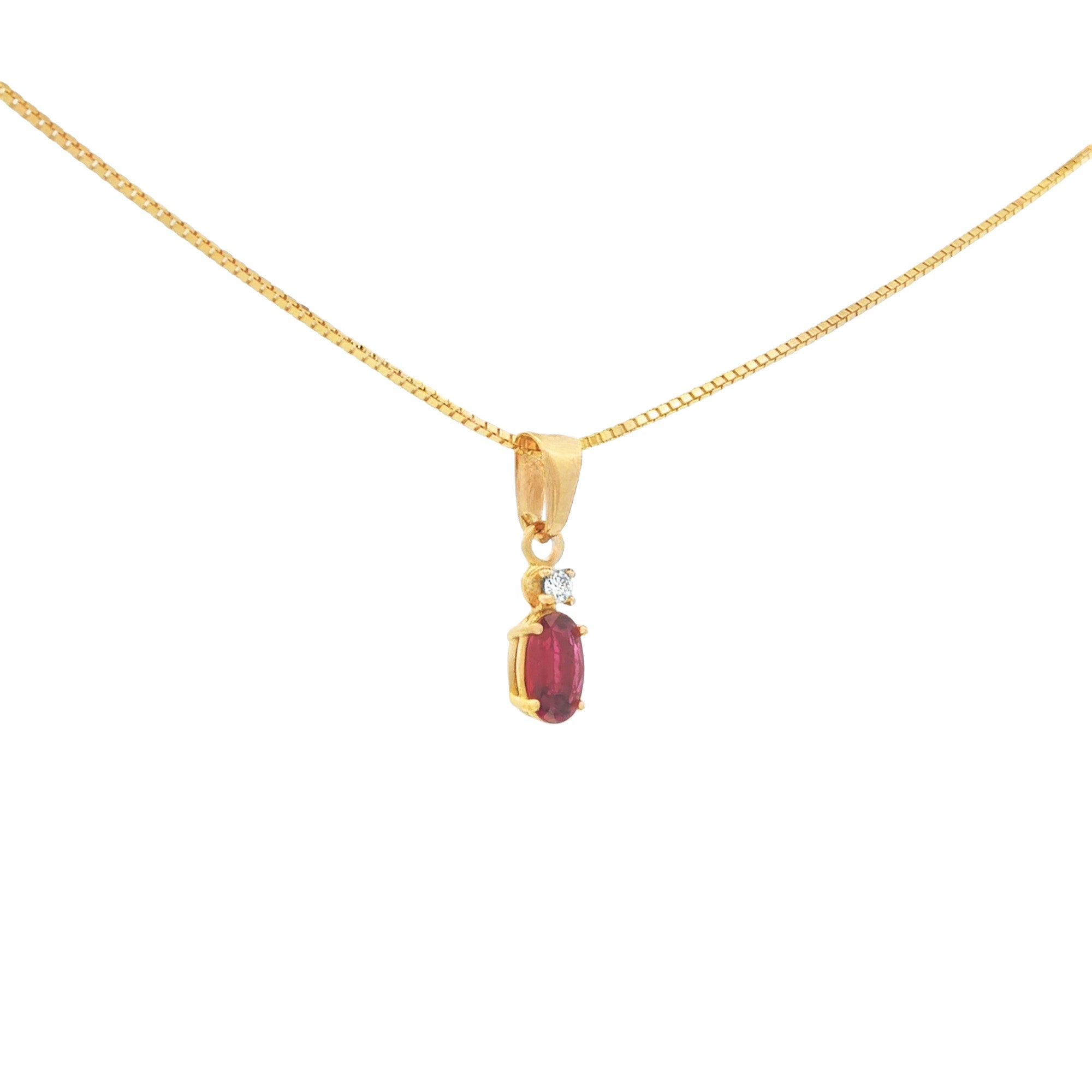 DIJE RUBÍ OVAL CON DIAMANTE