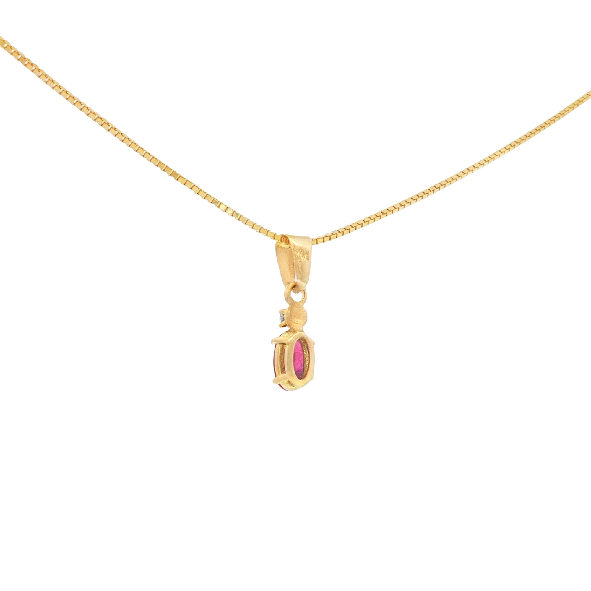 DIJE RUBÍ OVAL CON DIAMANTE