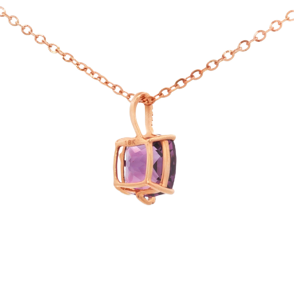DIJE CON AMATISTA Y DIAMANTES EN ONDA