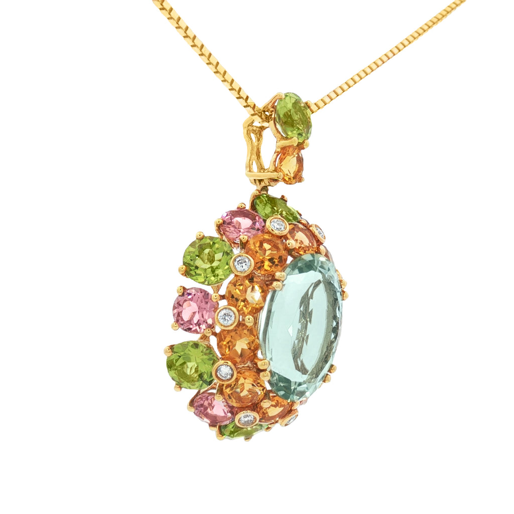 DIJE OVALADO CON AMATISTA VERDE Y DIAMANTES