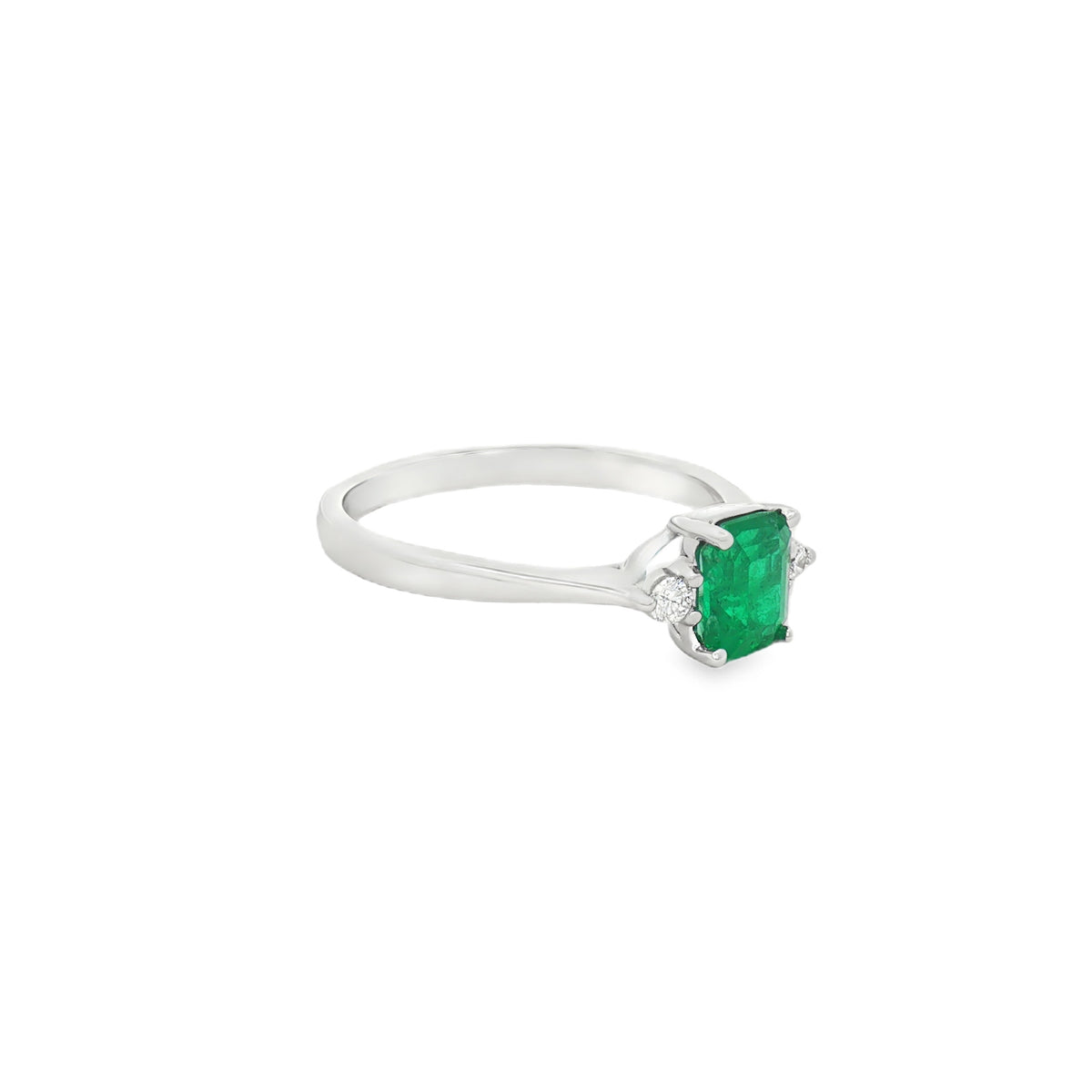 ANILLO CUADRADO CON ESMERALDA Y DIAMANTES