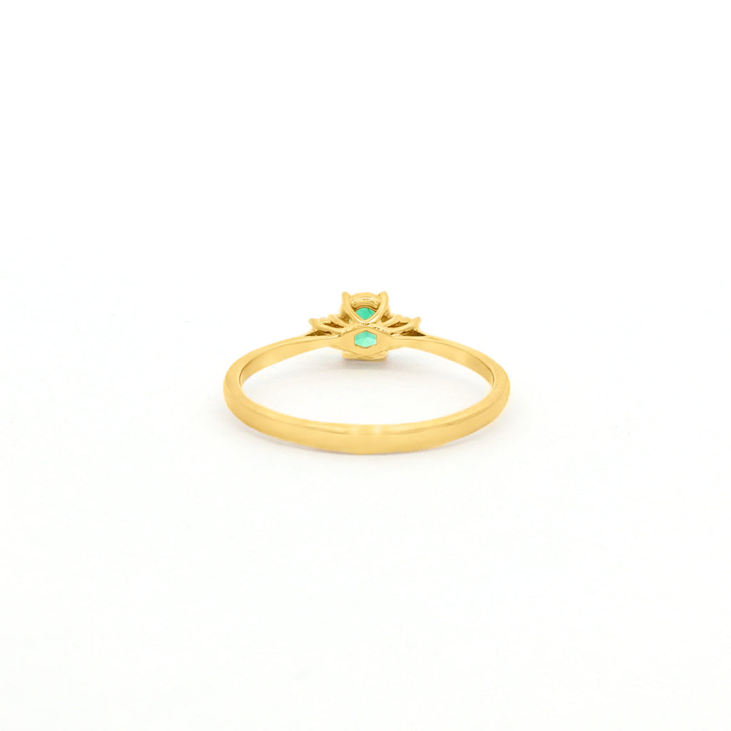 ANILLO CON ESMERALDA Y DIAMANTES