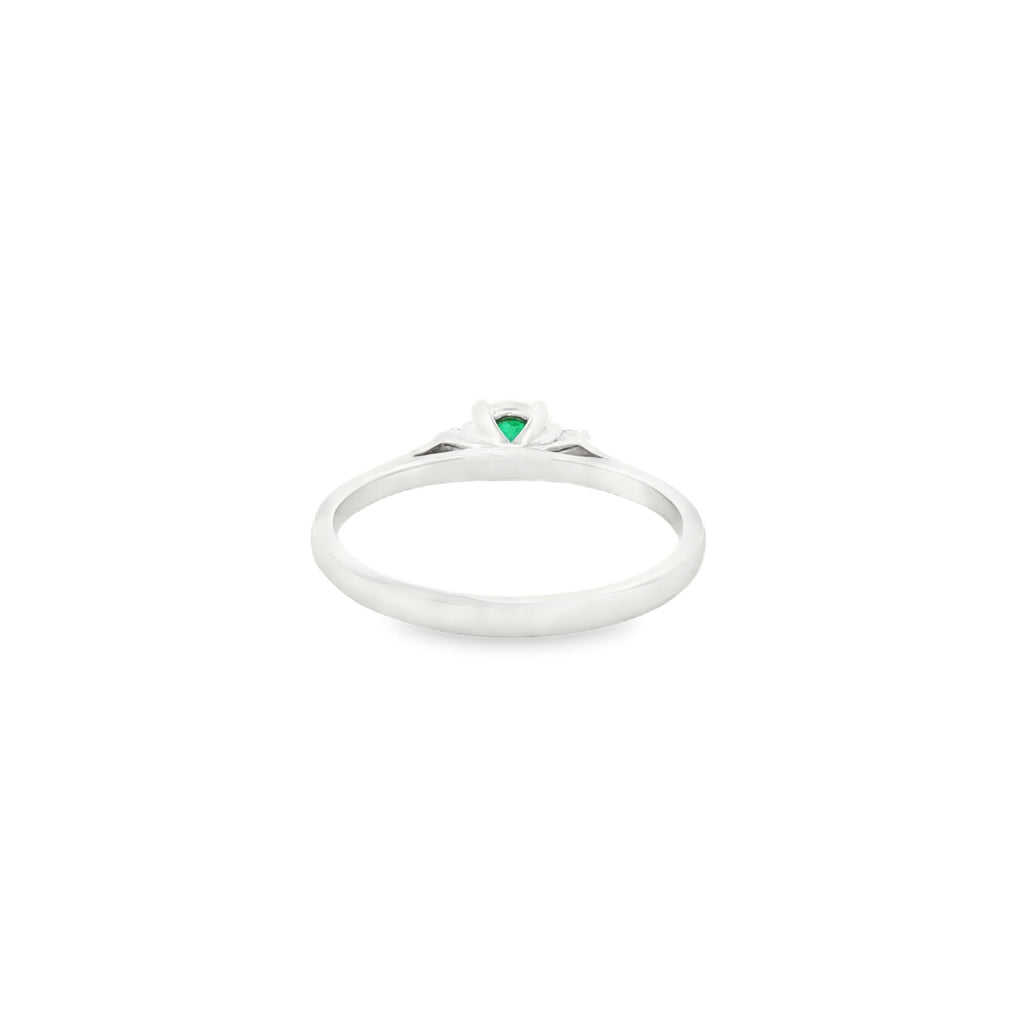 ANILLO CON ESMERALDA Y DIAMANTES