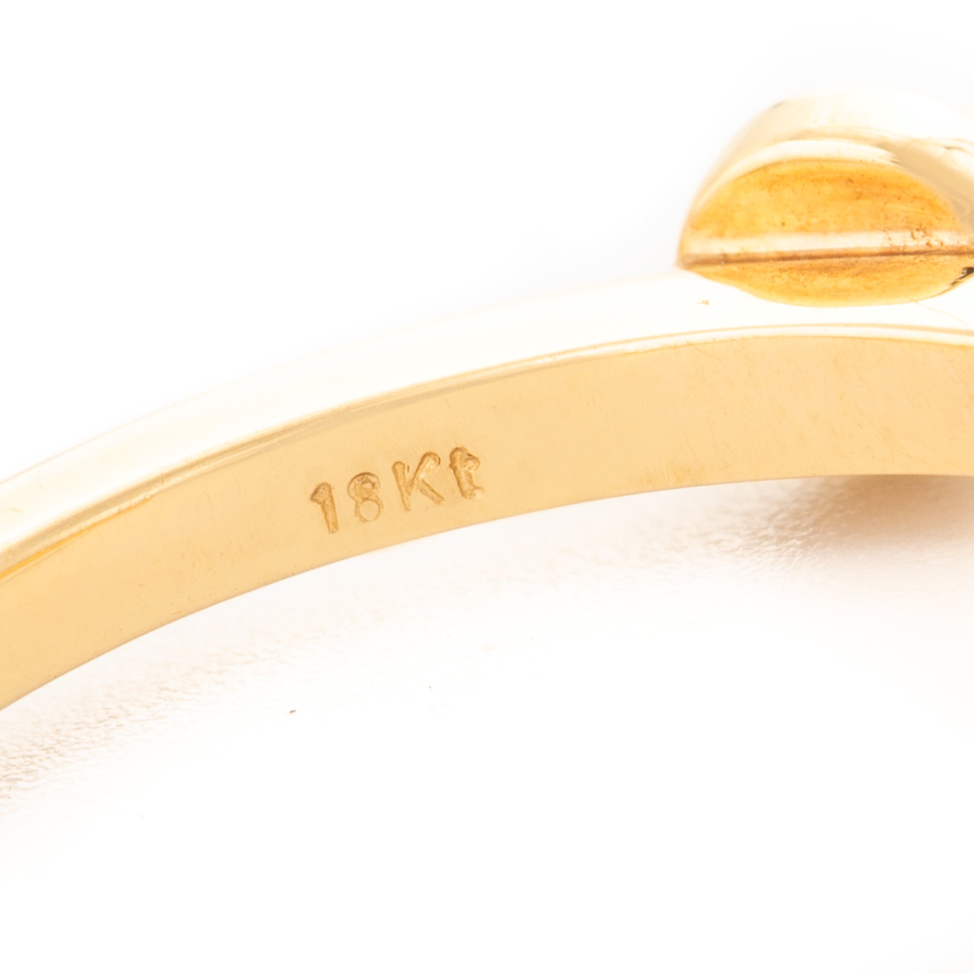 ANILLO SOLITARIO CON DIAMANTE