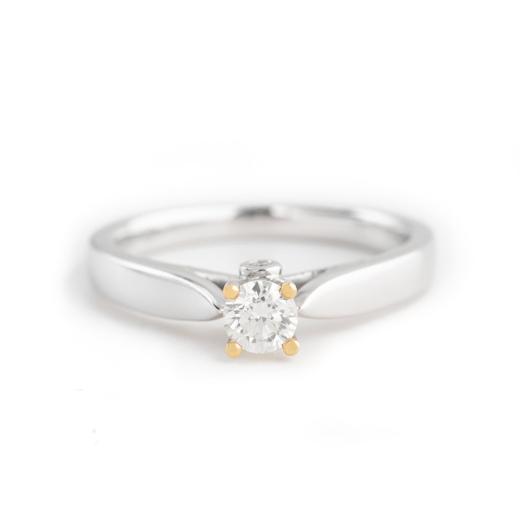 ANILLO SOLITARIO CON DIAMANTE