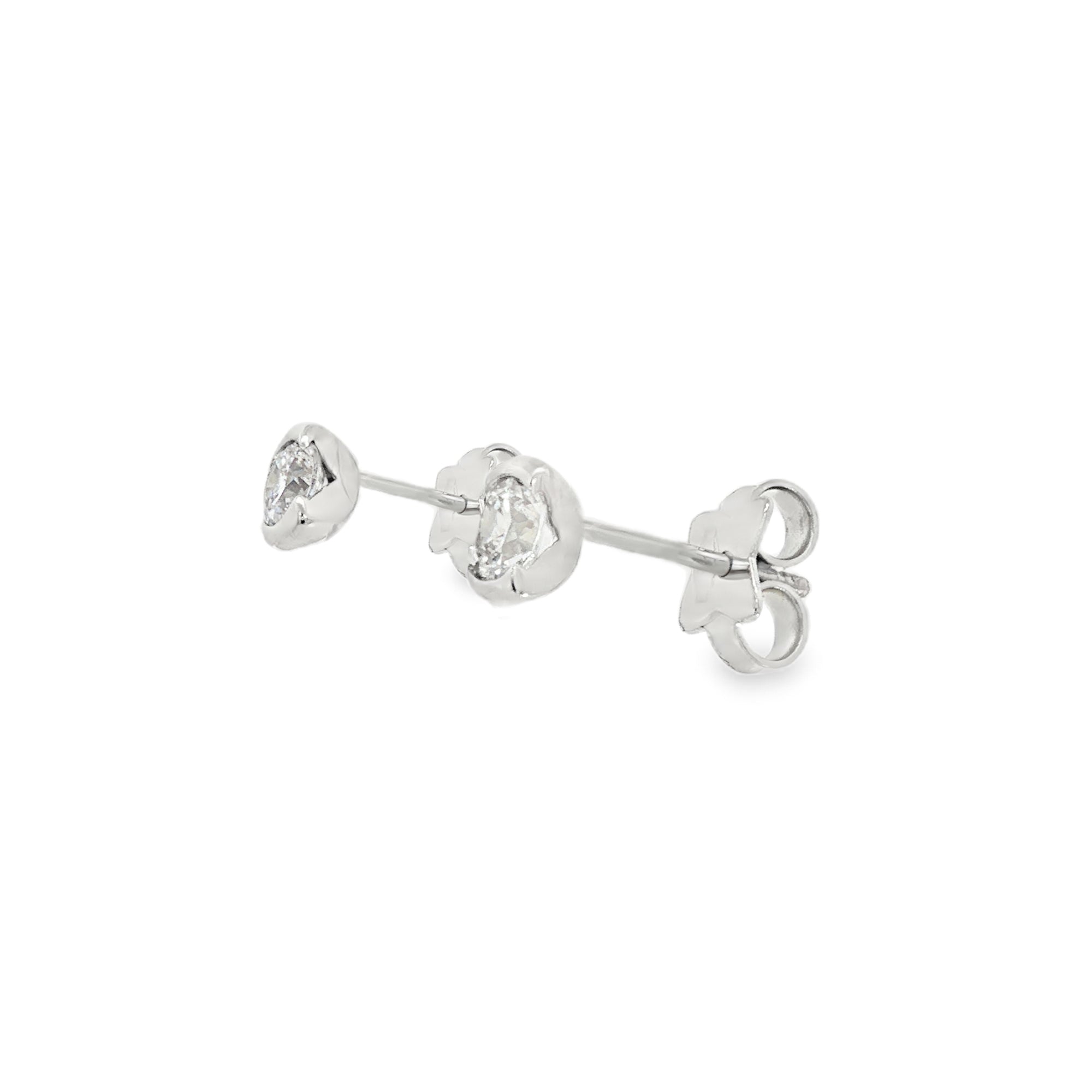 ARETES ZIRCÓN OVAL