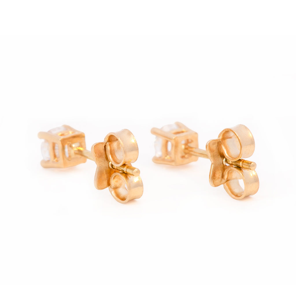 ARETES DE ZIRCÓN
