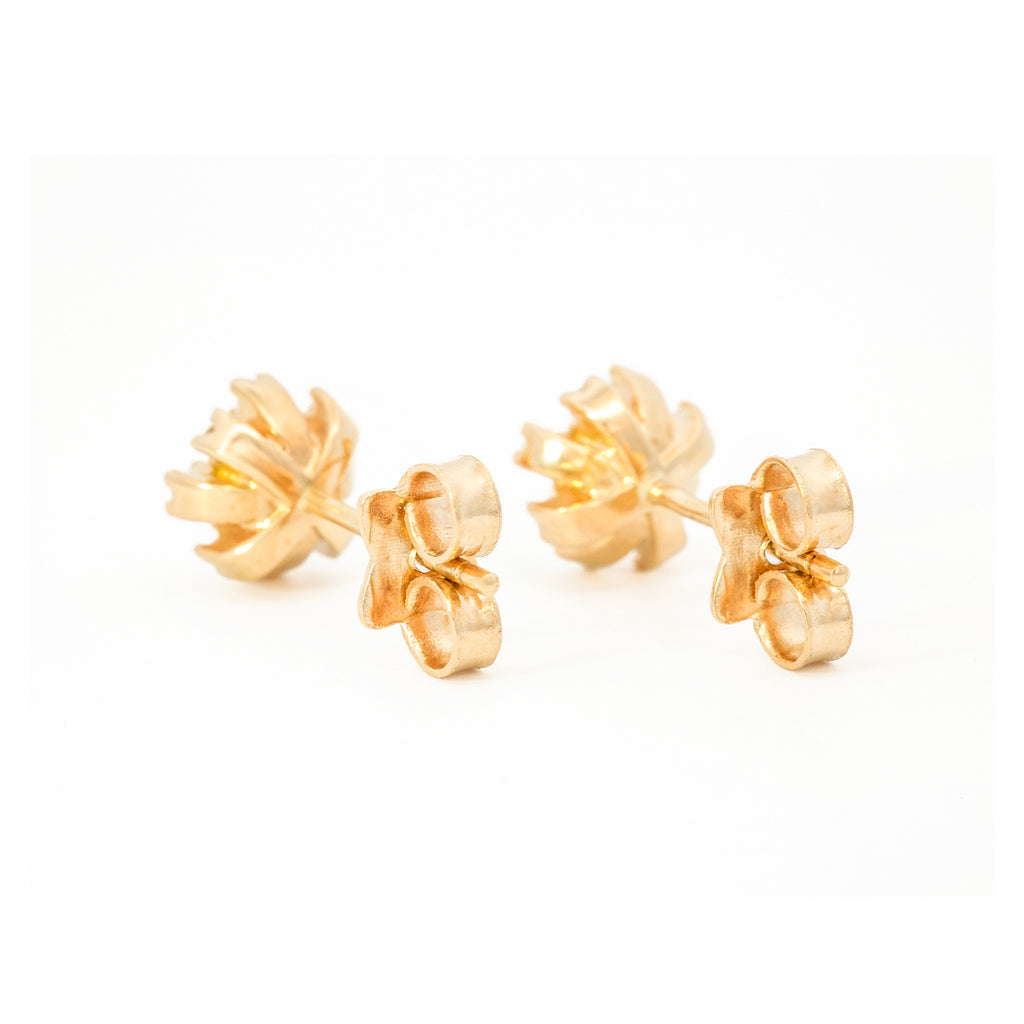 ARETES FLOR ZIRCÓN