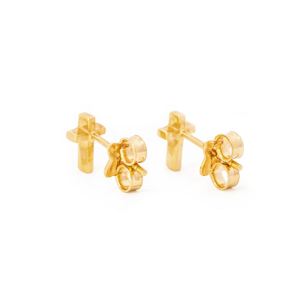 ARETES CRUZ